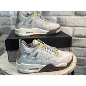 Jordan 4 Retro Craft Photon Dust Size 4.5